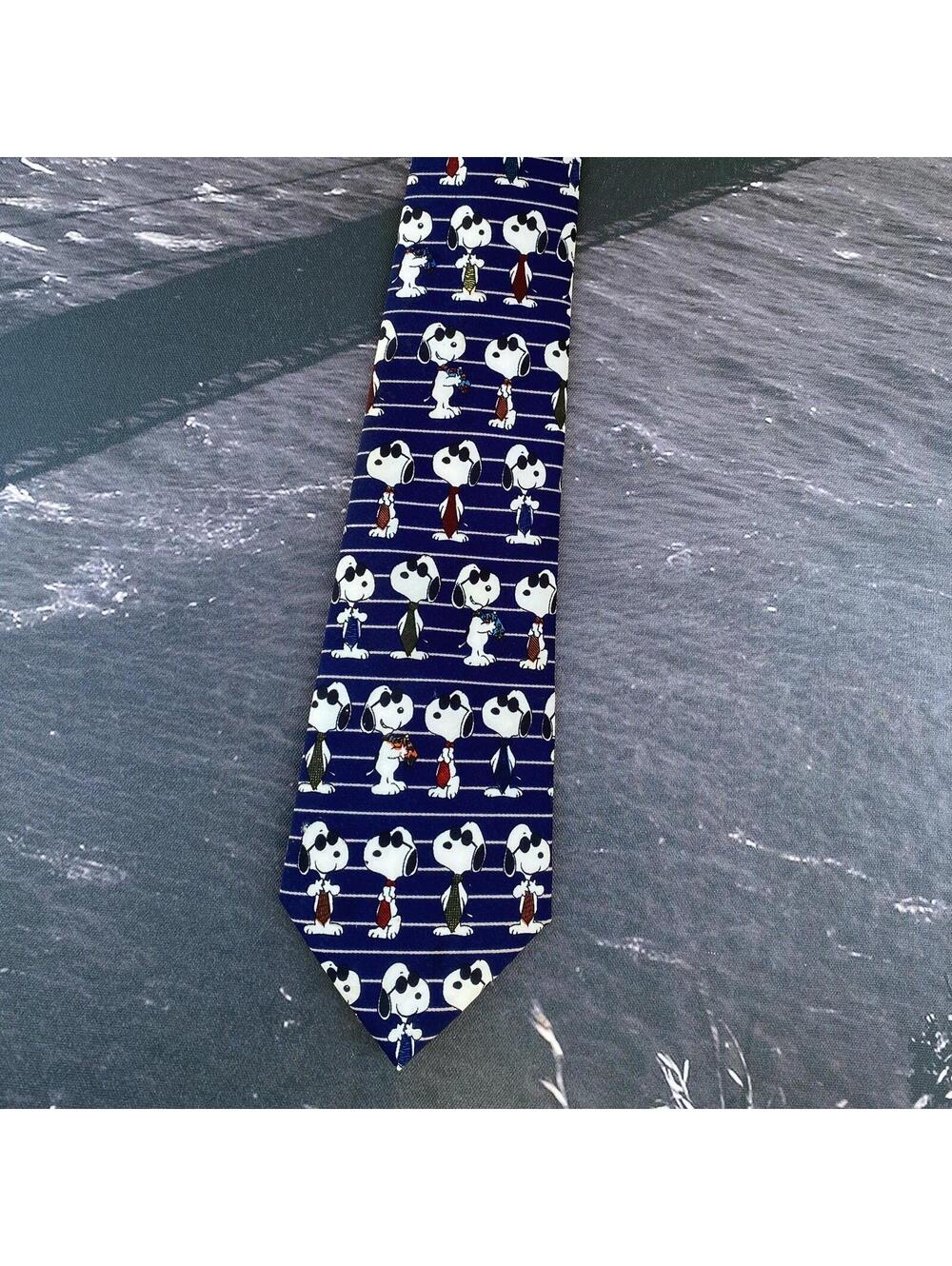 Peanuts Snoopy Ultimate Super Cool Necktie Navy Blue Striped 100% Silk